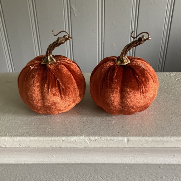 Set of 2- Beautiful Orange Velvet Pumpkins- Fall Holiday Decorations - Picture 10 of 17